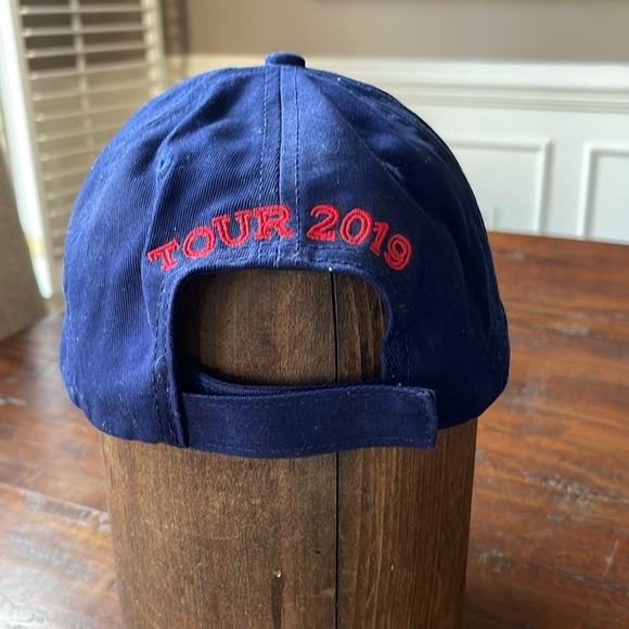 Chicago concert hat from their 2019 tour. - Picture 2 of 4